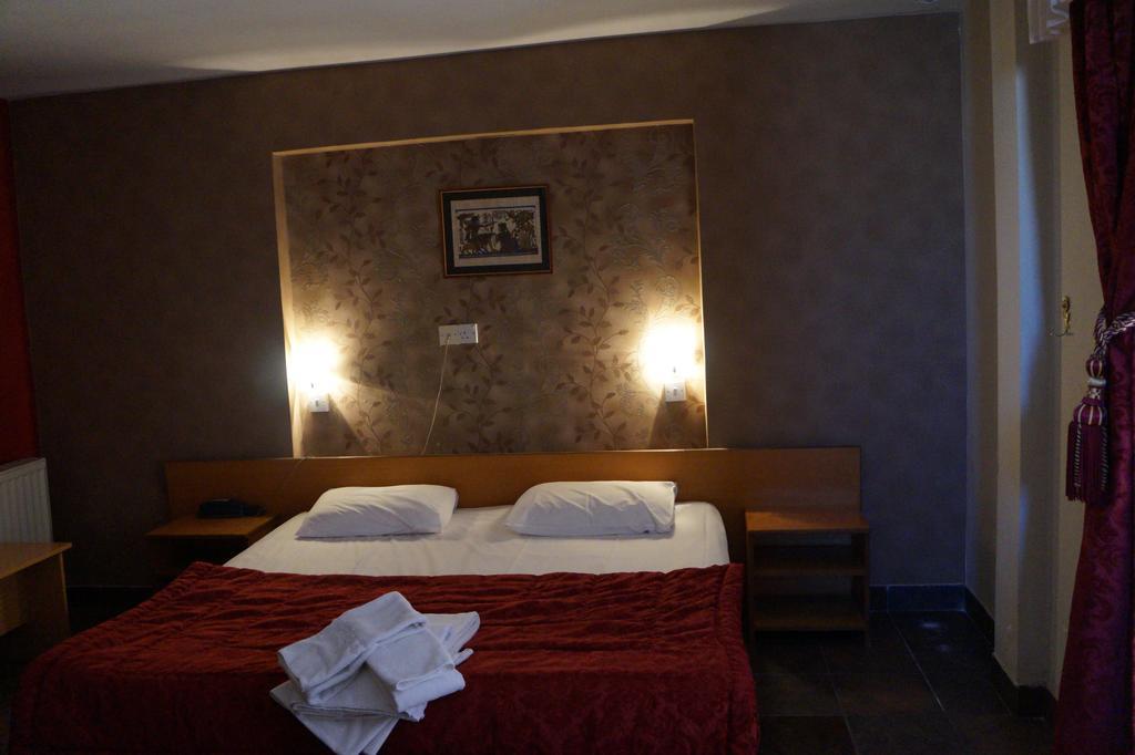Sky Hotel Никосия Экстерьер фото