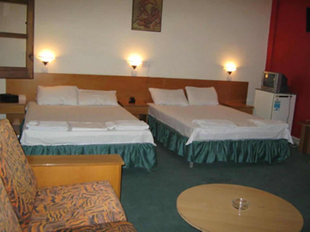Sky Hotel Никосия Номер фото